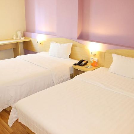 7Days Inn Nanchang North Railway Station Square Dış mekan fotoğraf