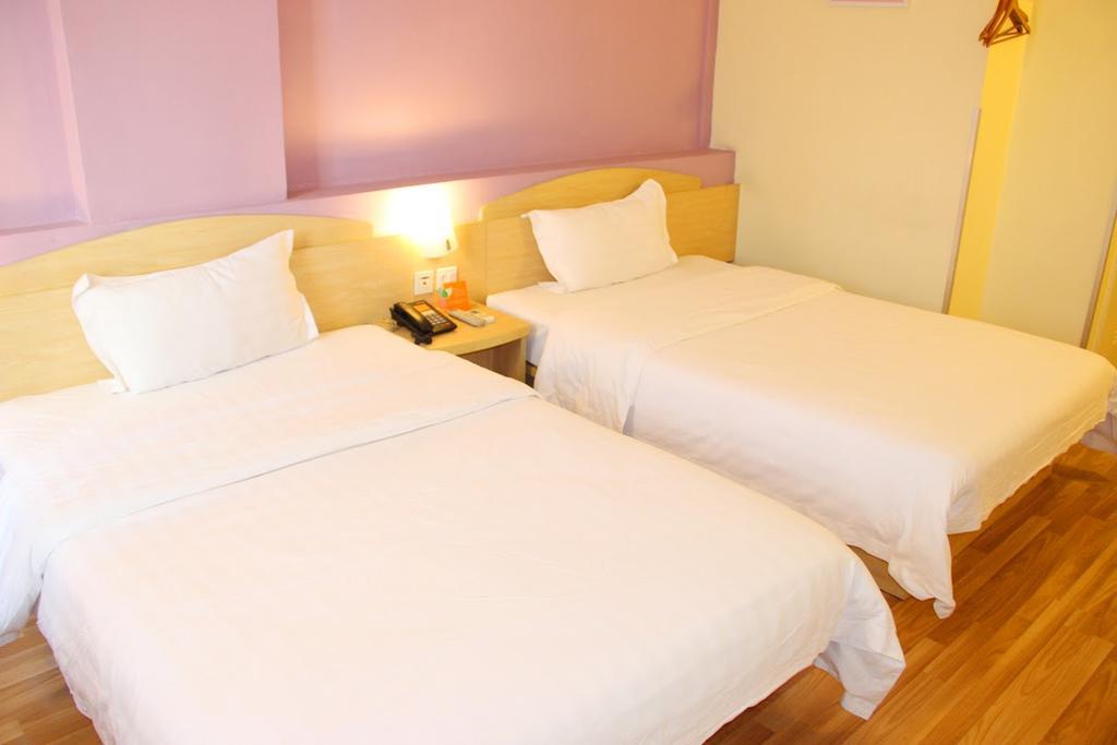 7Days Inn Nanchang North Railway Station Square Dış mekan fotoğraf