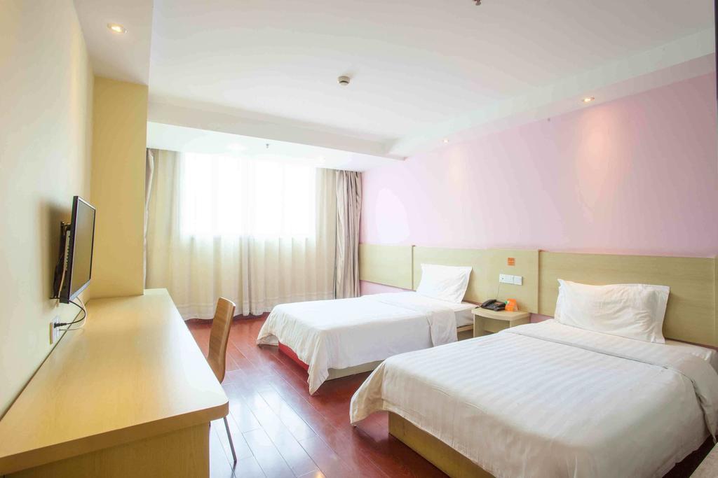 7Days Inn Nanchang North Railway Station Square Oda fotoğraf